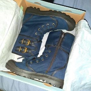 Women's Palladium boots size 5.5 NEW Palladiums